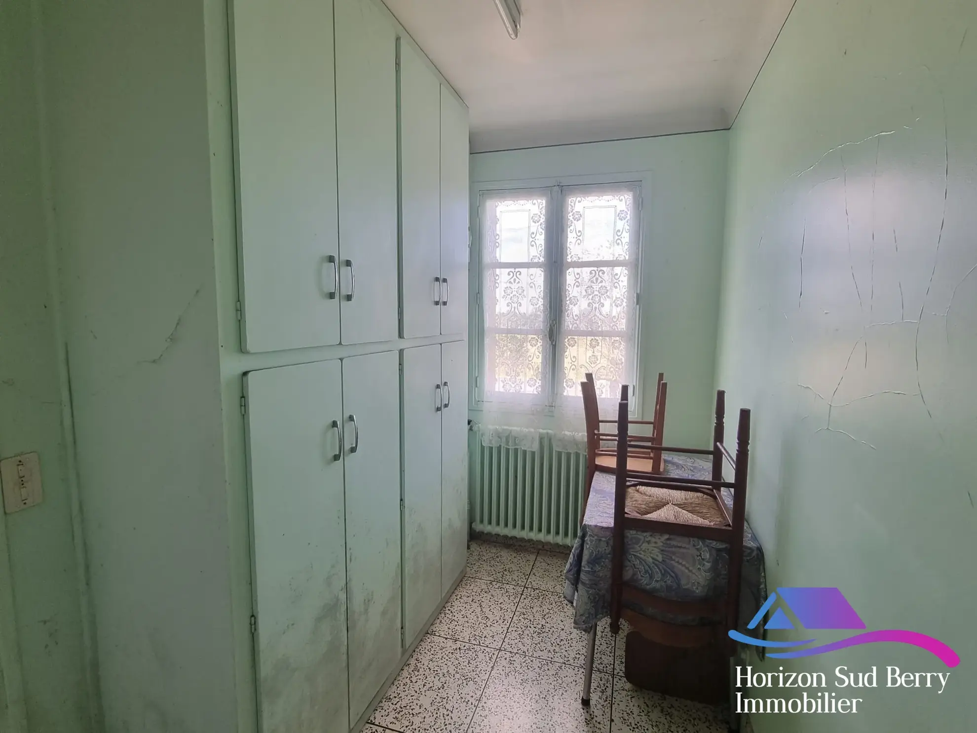 cellier Maison à rénover avec grand terrain à Aigurande, proche du centre-ville 