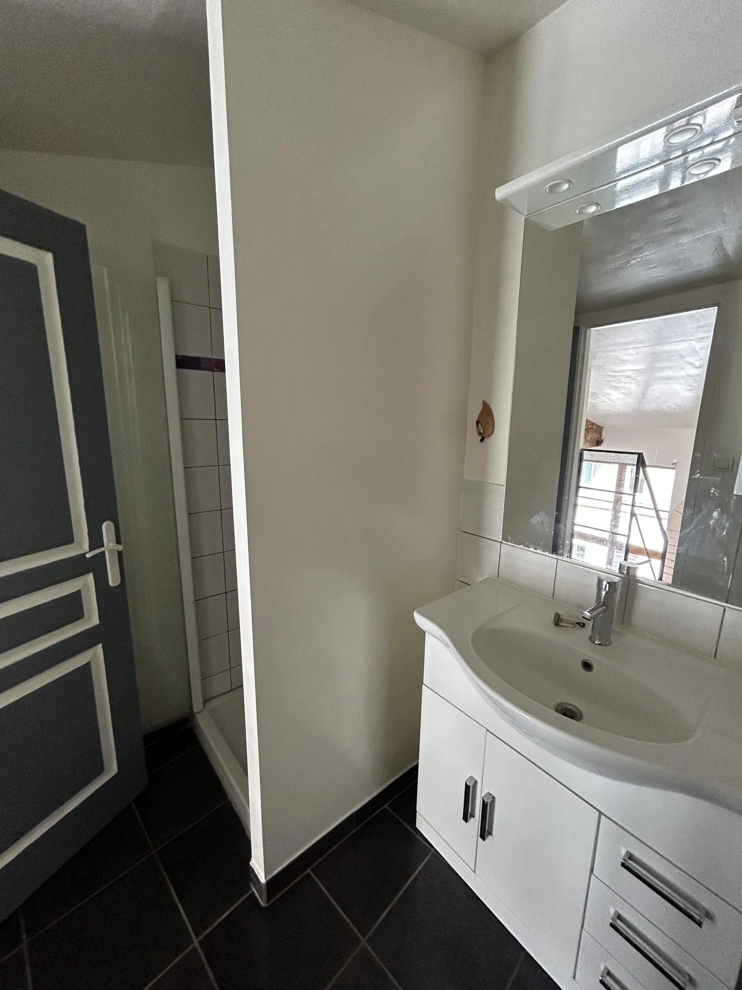 Appartement à vendre à Privas - 60 m², 2 niveaux, garage, centre-ville 