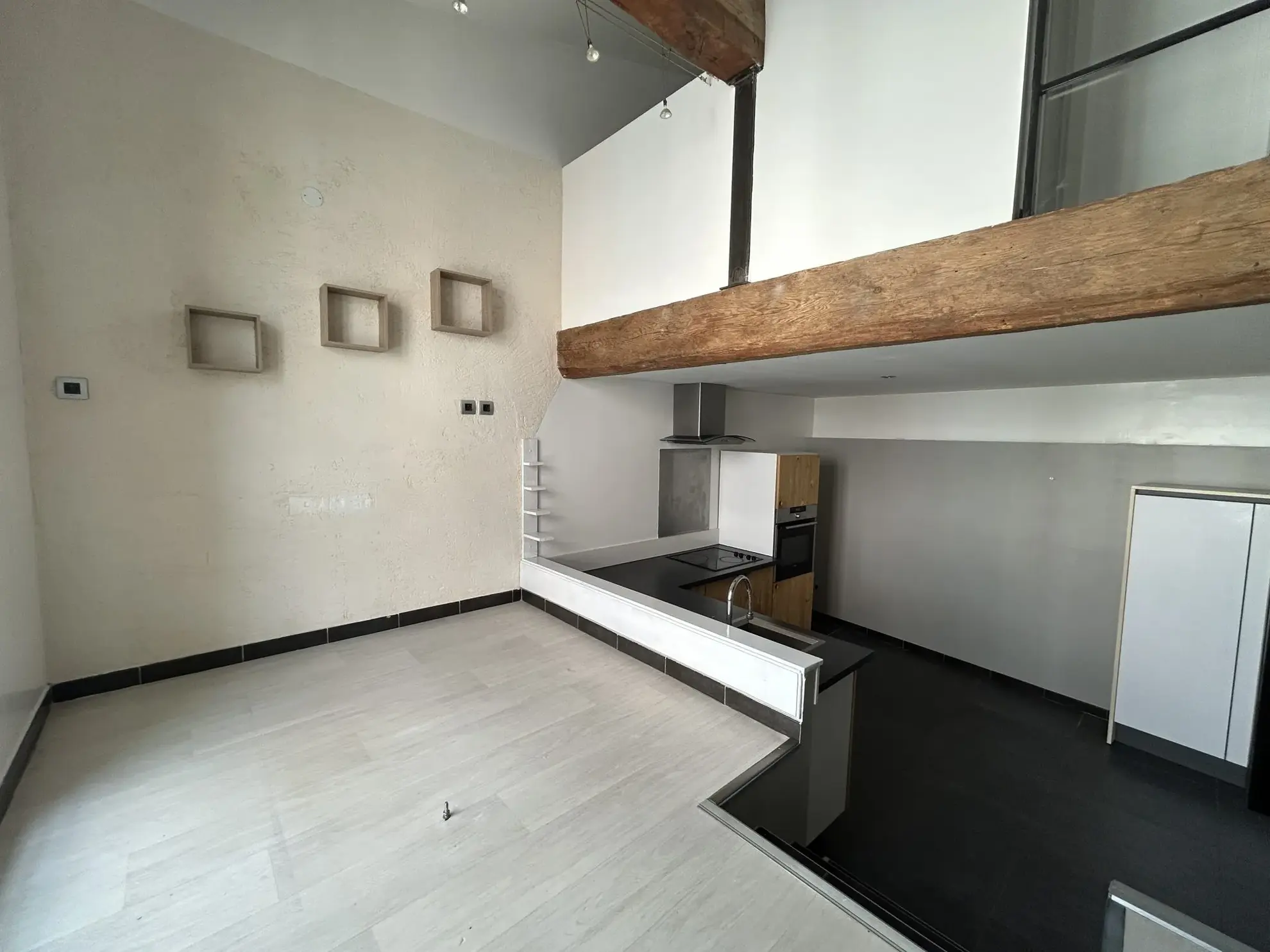 Appartement à vendre à Privas - 60 m², 2 niveaux, garage, centre-ville 