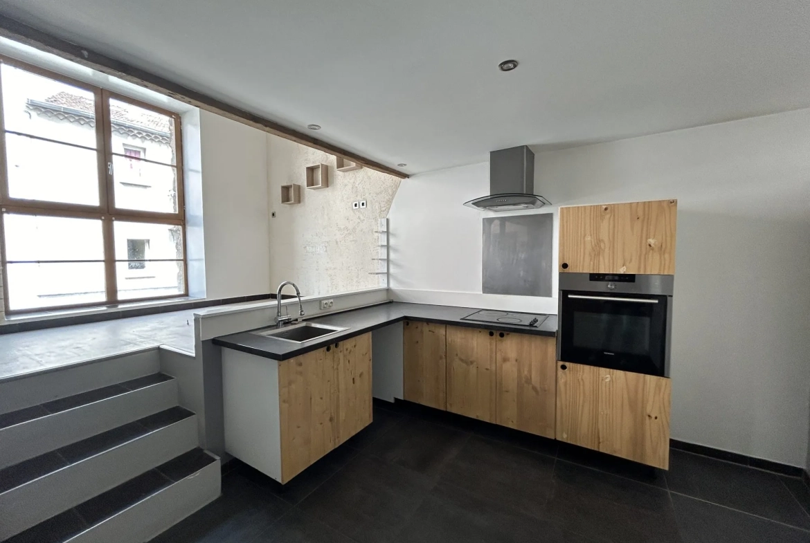 Appartement à vendre à Privas - 60 m², 2 niveaux, garage, centre-ville 