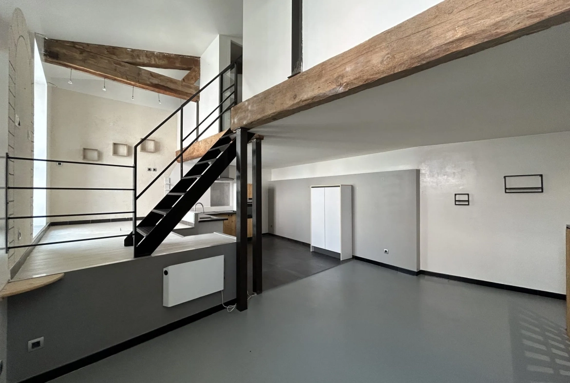 Appartement à vendre à Privas - 60 m², 2 niveaux, garage, centre-ville 
