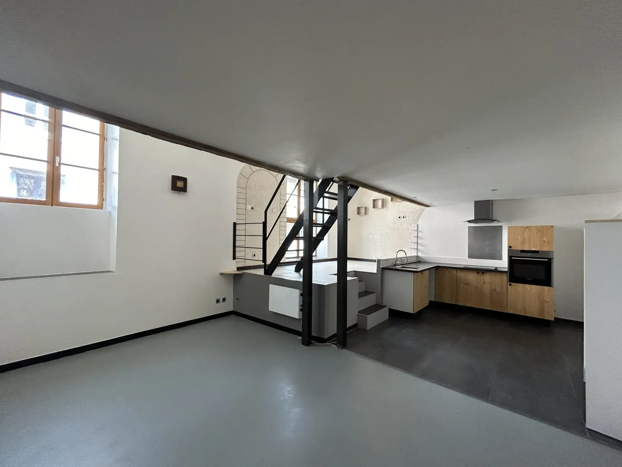 Appartement à vendre à Privas - 60 m², 2 niveaux, garage, centre-ville 