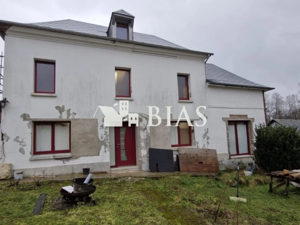Maison à rénover sur un beau terrain à La Mailleraye-sur-Seine