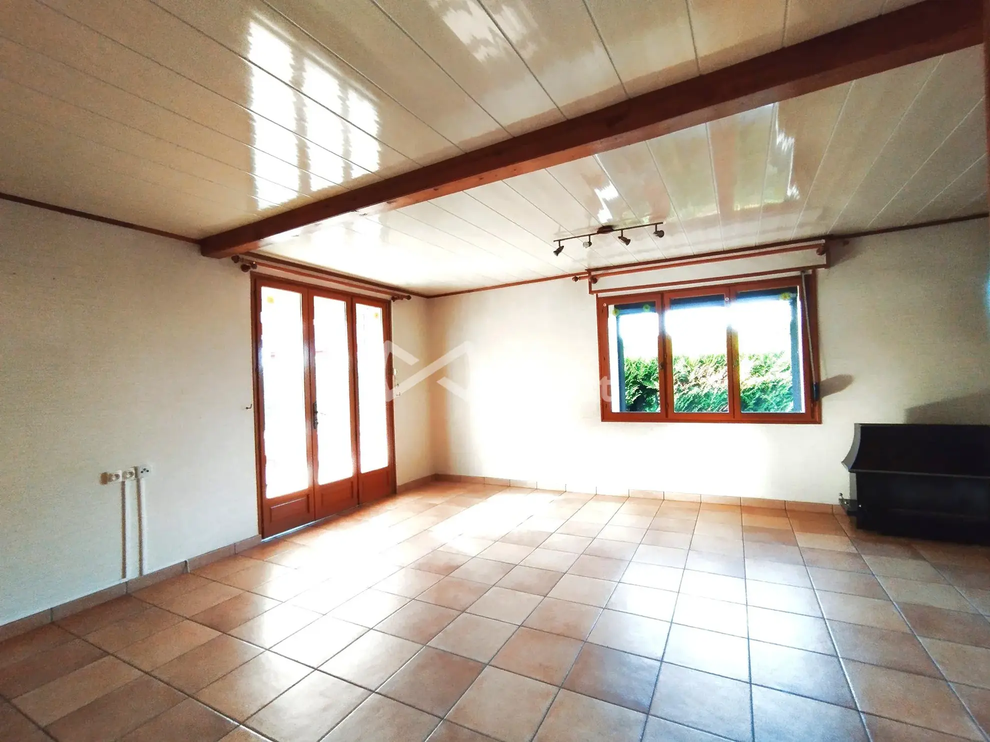 Maison 4 chambres avec véranda à Fourmies - Secteur calme 