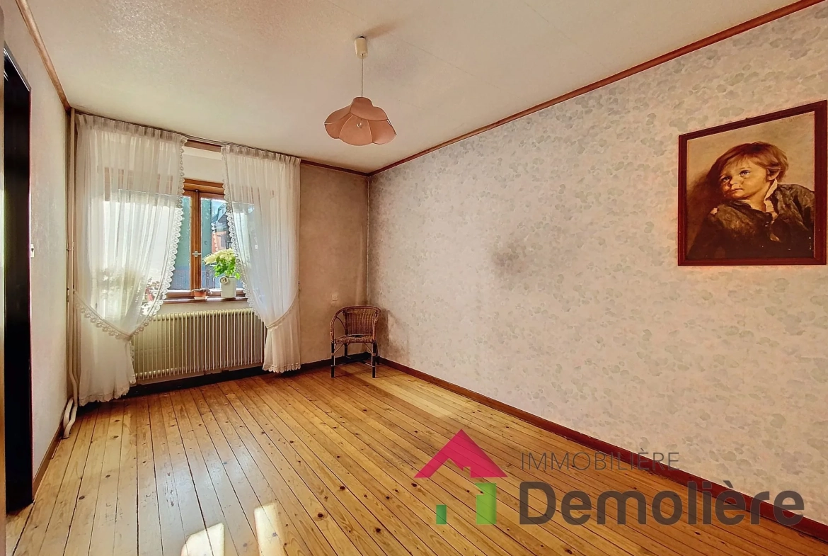 Maison spacieuse avec potentiel de division à Muhlbach-sur-Bruche 