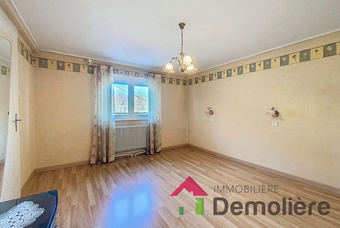 Maison spacieuse avec potentiel de division à Muhlbach-sur-Bruche 