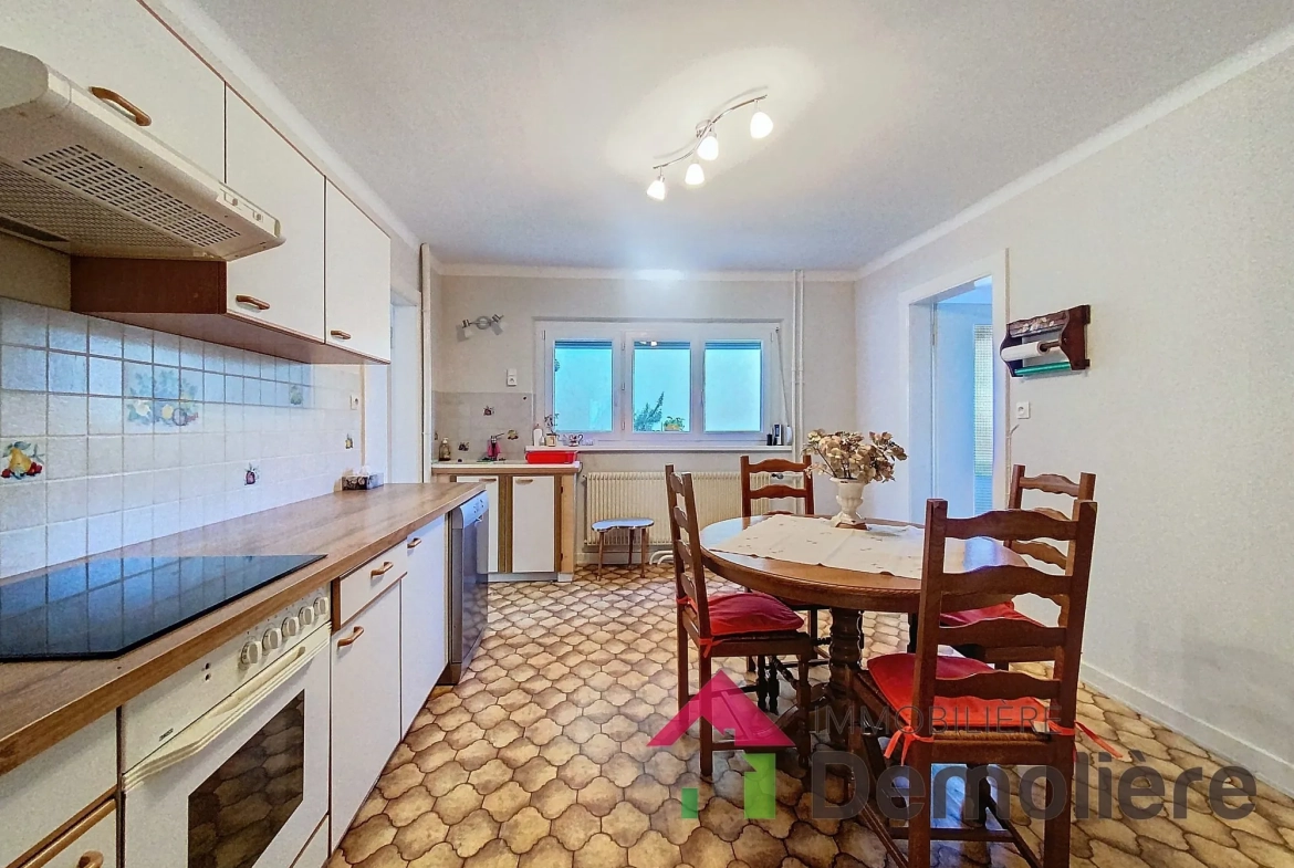 Maison spacieuse avec potentiel de division à Muhlbach-sur-Bruche 