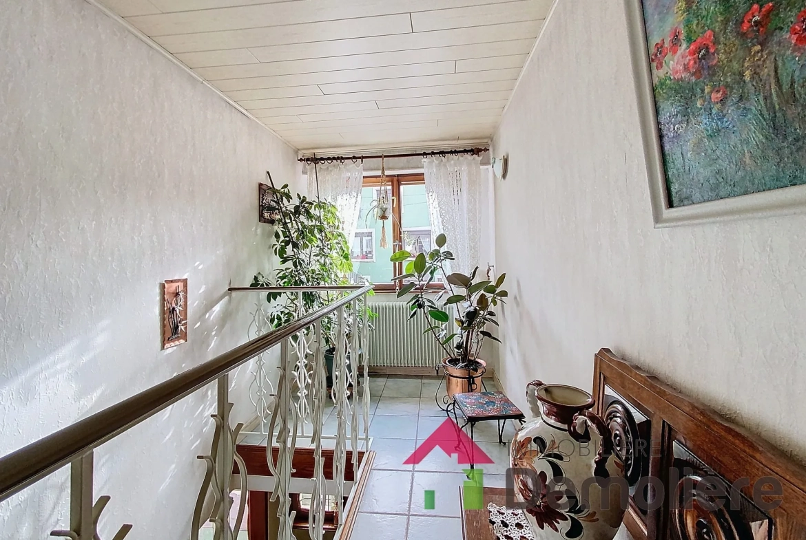 Maison spacieuse avec potentiel de division à Muhlbach-sur-Bruche 