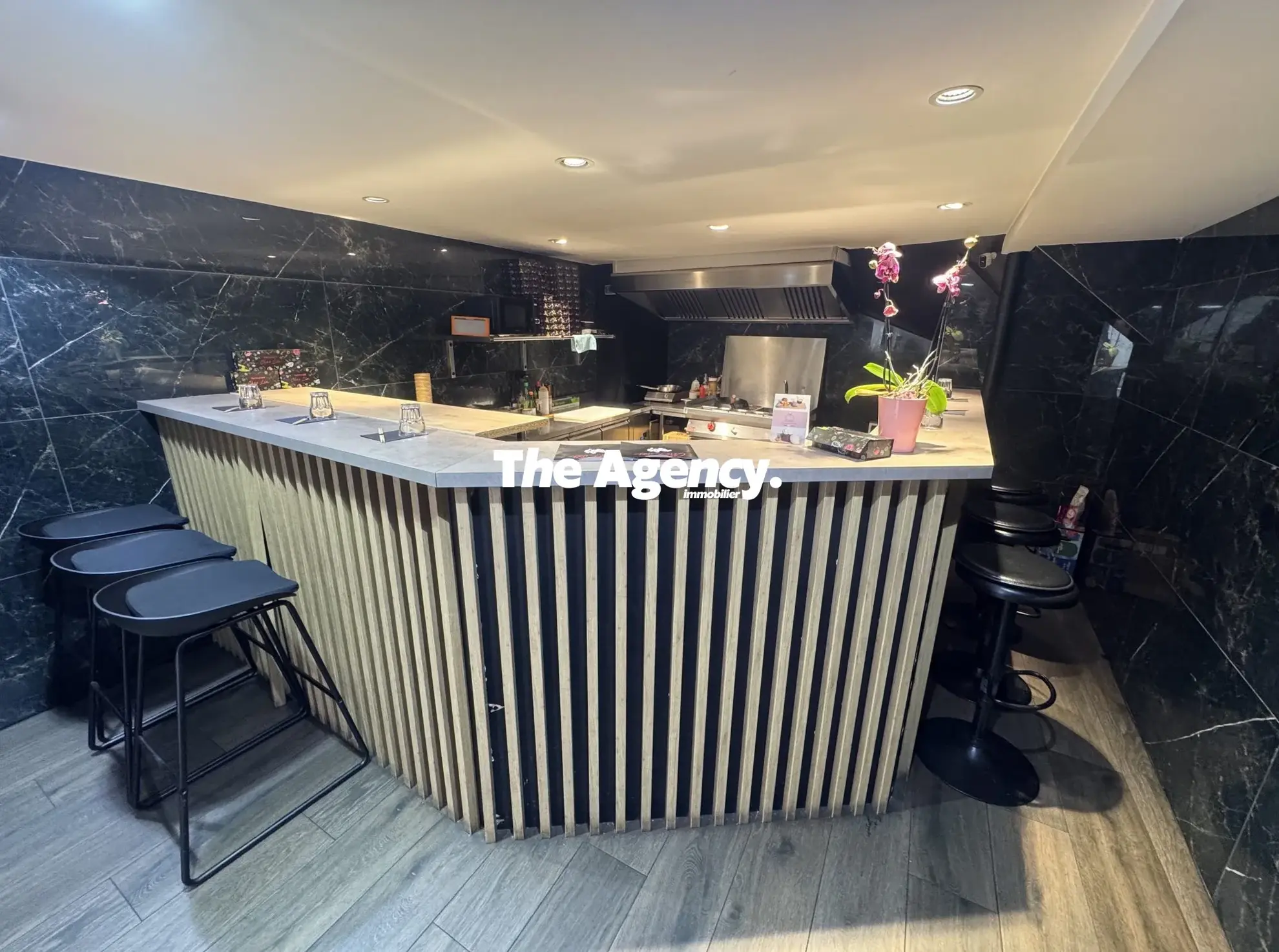 Fonds de commerce en cuisine asiatique à Marseille avec contrat exclusif et matériel inclus 