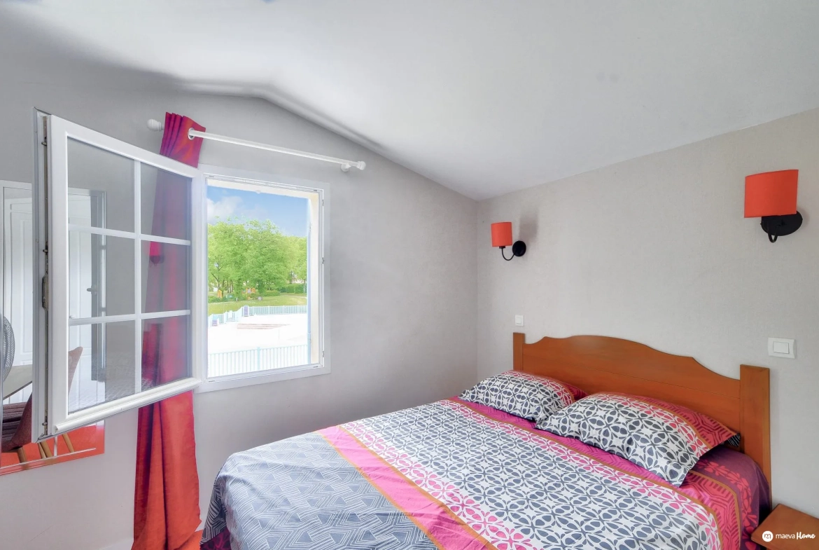Résidence Duplex à vendre à Monflanquin dans la Résidence du Lac – 38 m² avec piscine et jardin 