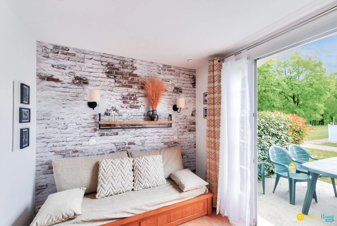 Duplex à vendre à Monflanquin dans la Résidence du Lac – 38 m² avec piscine et jardin 
