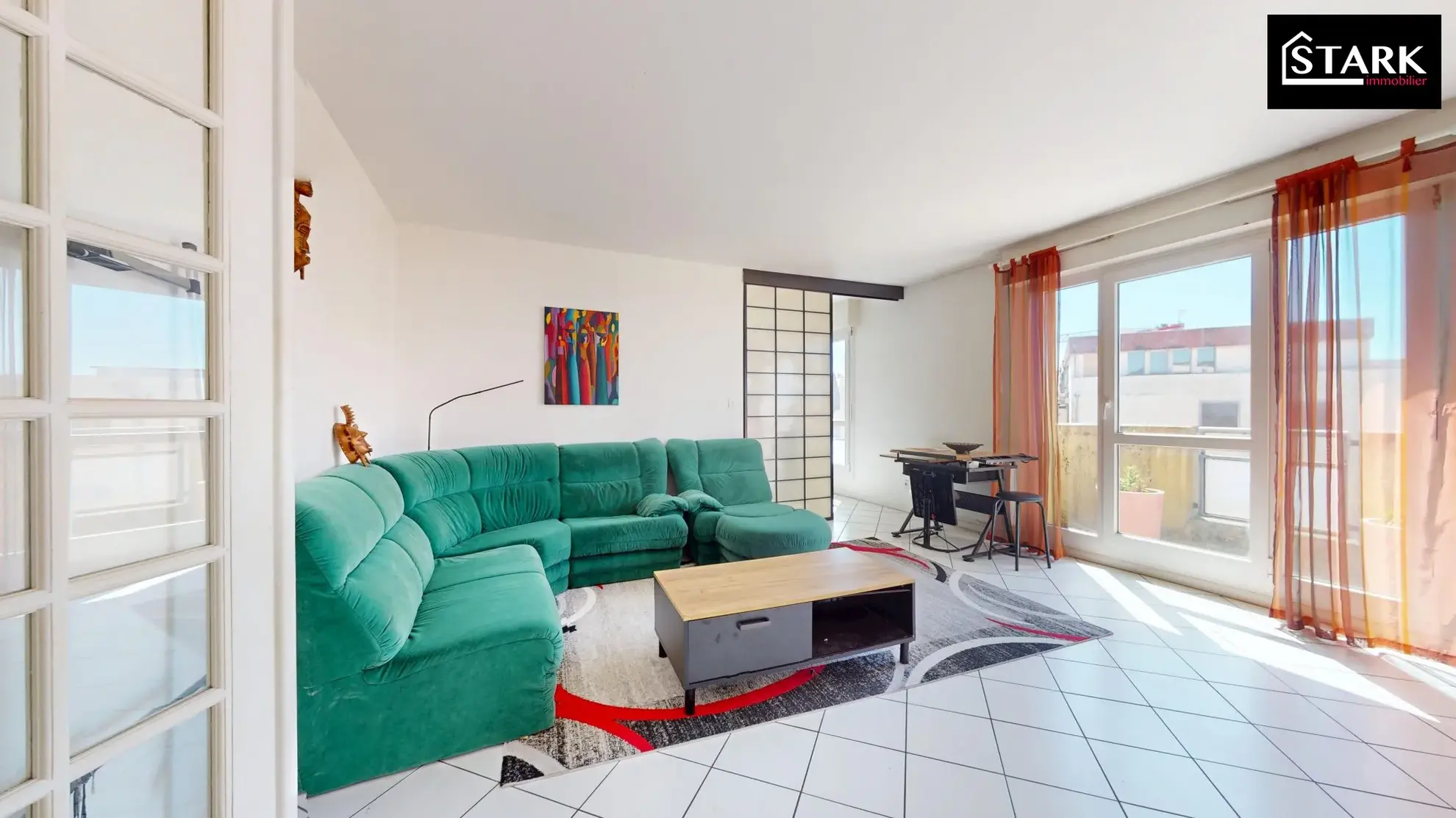 Appartement T4/T5 lumineux avec ascenseur, cave et parking au centre de Belfort 