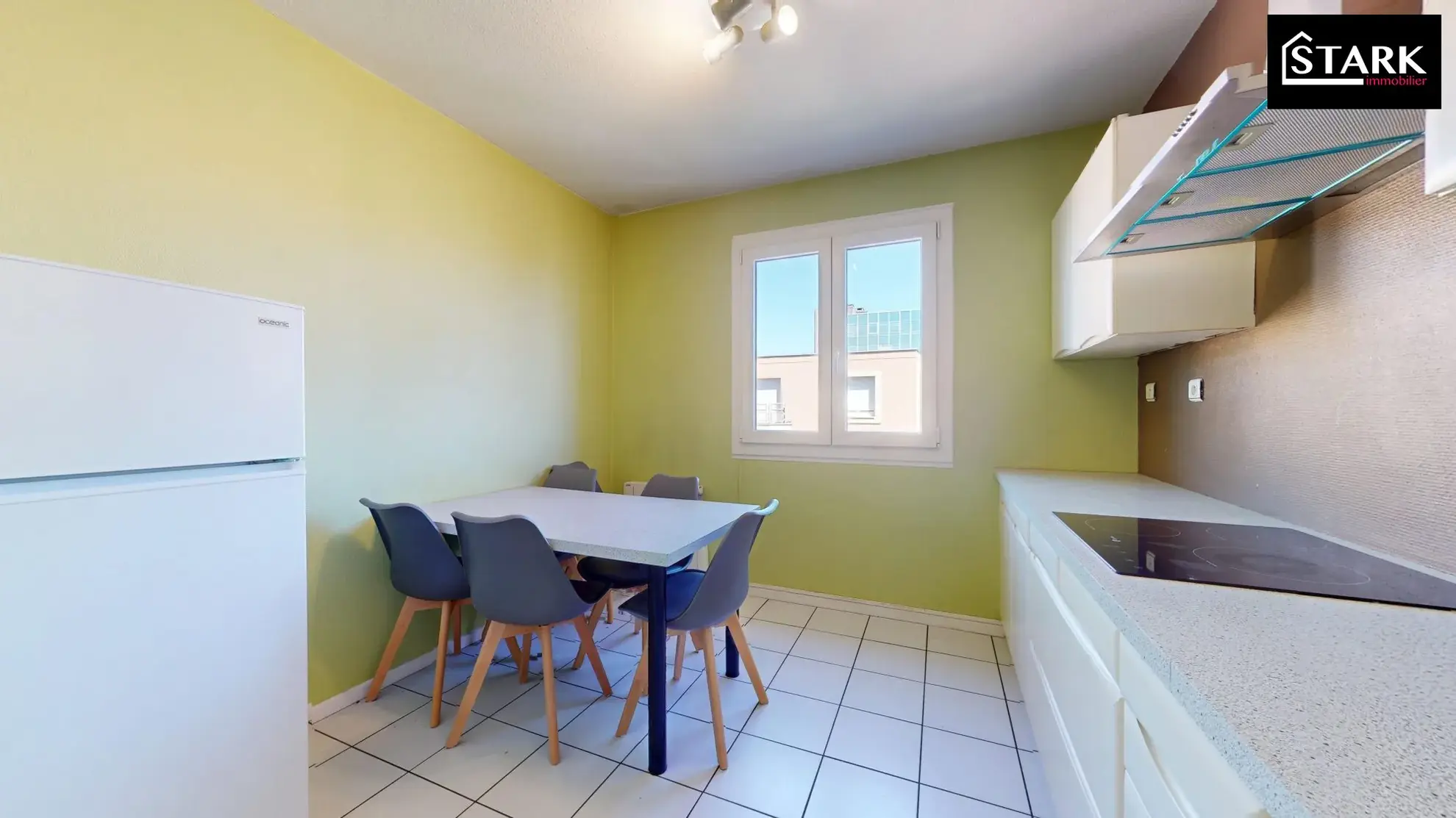 Appartement T4/T5 lumineux avec ascenseur, cave et parking au centre de Belfort 