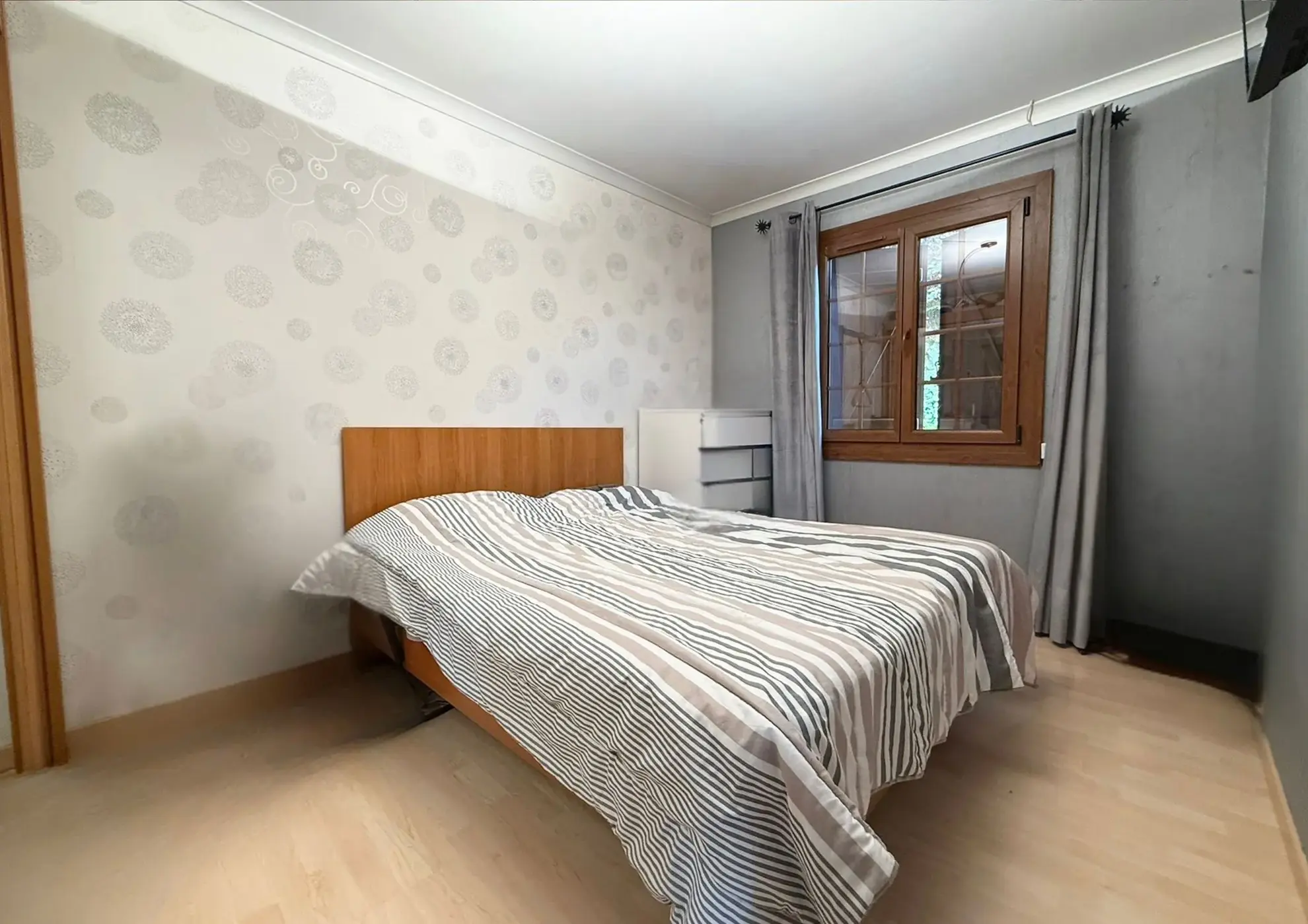 Maison familiale à vendre près de Livarot avec grand parc et vie de plain-pied 