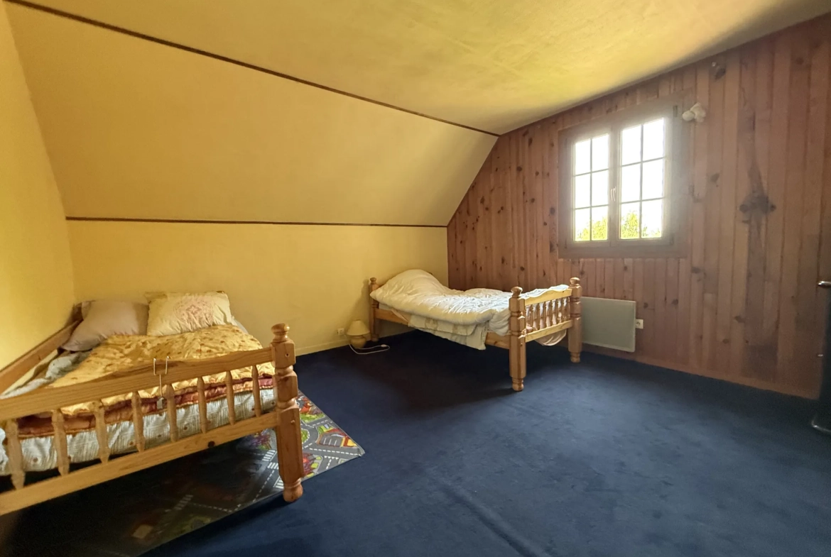 Maison familiale à vendre près de Livarot avec grand parc et vie de plain-pied 