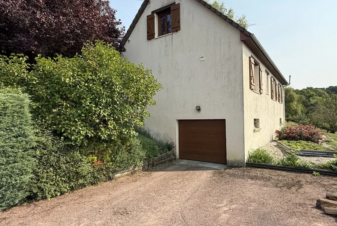 Maison familiale à vendre près de Livarot avec grand parc et vie de plain-pied 