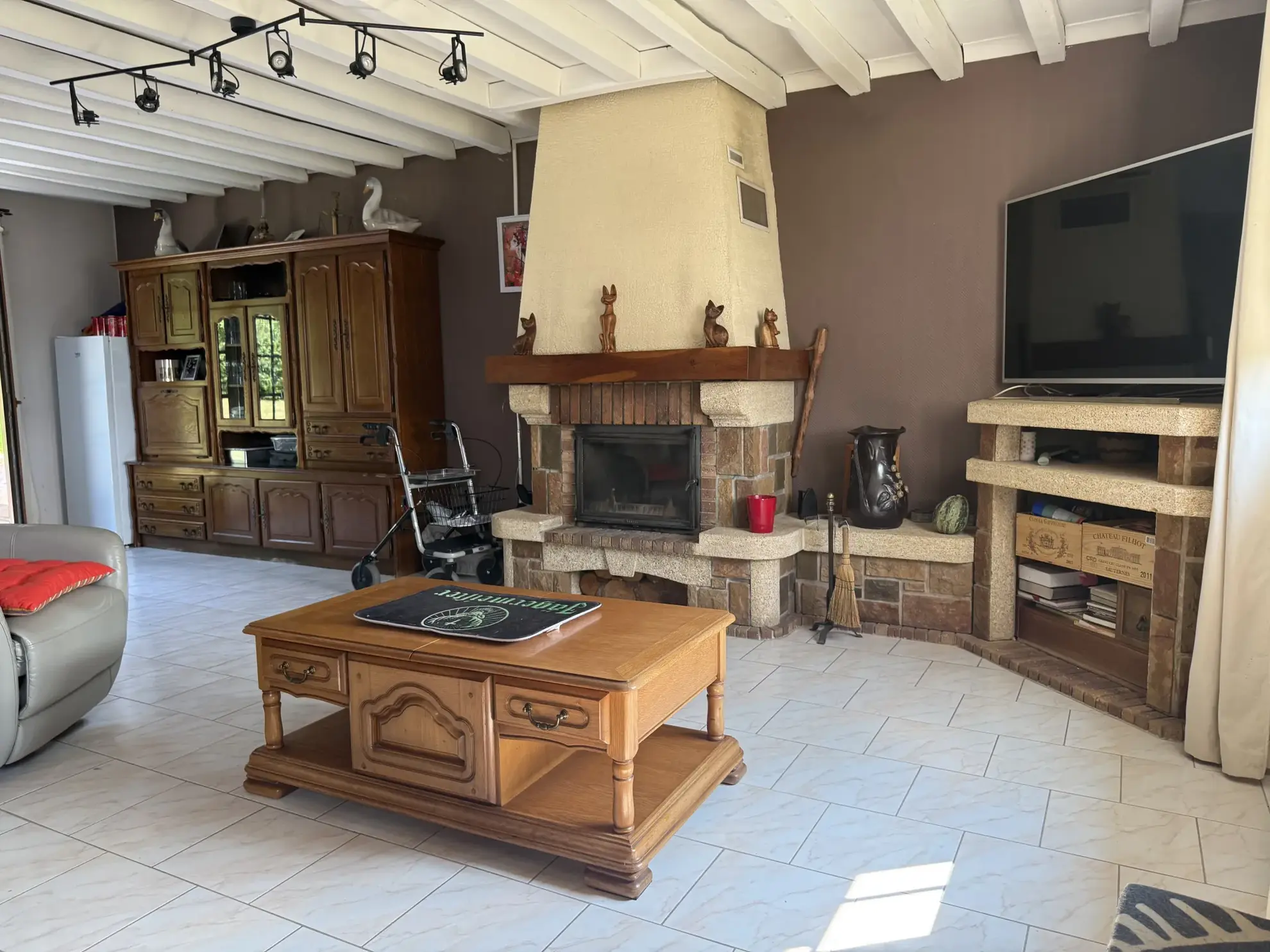 Maison familiale à vendre près de Livarot avec grand parc et vie de plain-pied 