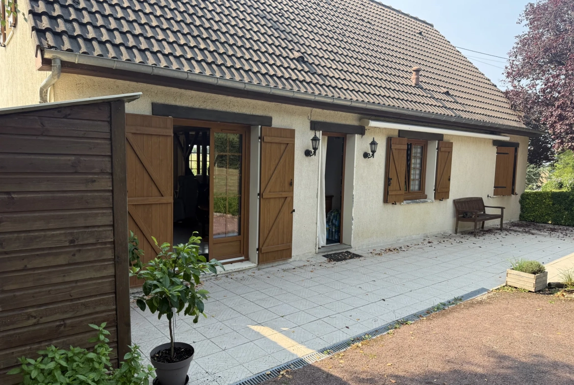 Maison familiale à vendre près de Livarot avec grand parc et vie de plain-pied 