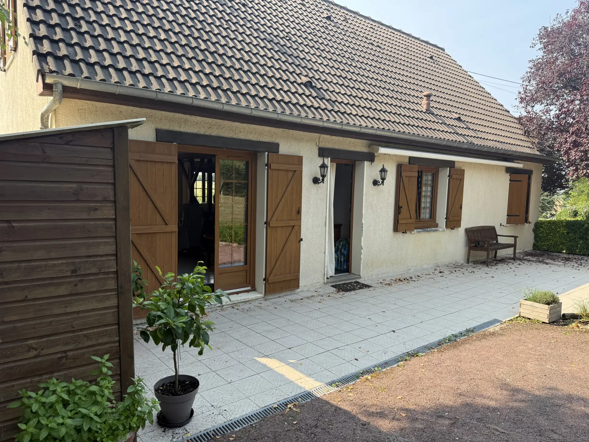 Maison familiale à vendre près de Livarot avec grand parc et vie de plain-pied 
