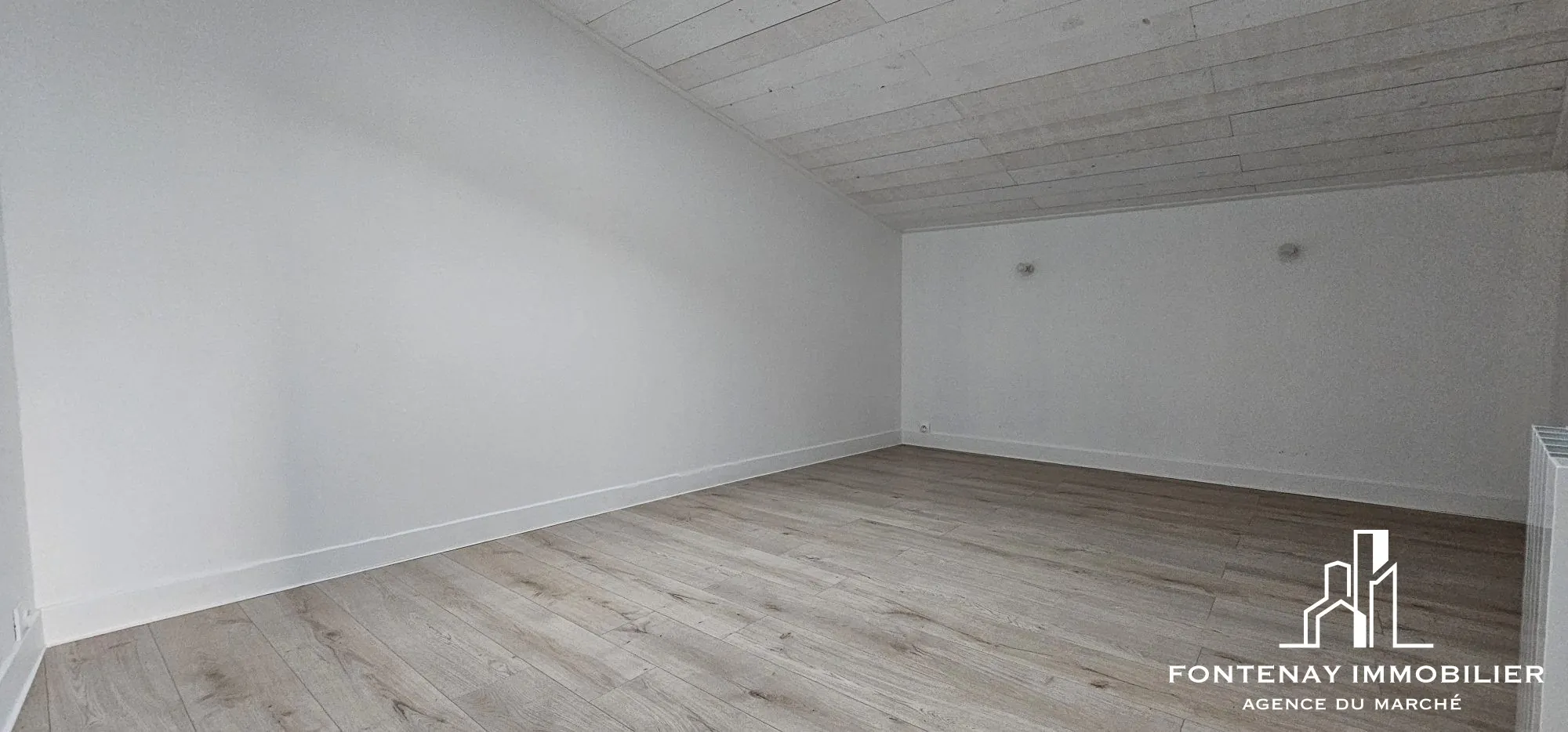 Maison à vendre à L'Orbrie de 125 m² avec dépendances et potentiel gîte 