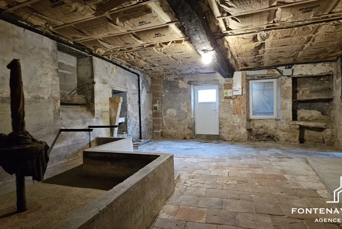 Maison à vendre à L'Orbrie de 125 m² avec dépendances et potentiel gîte 