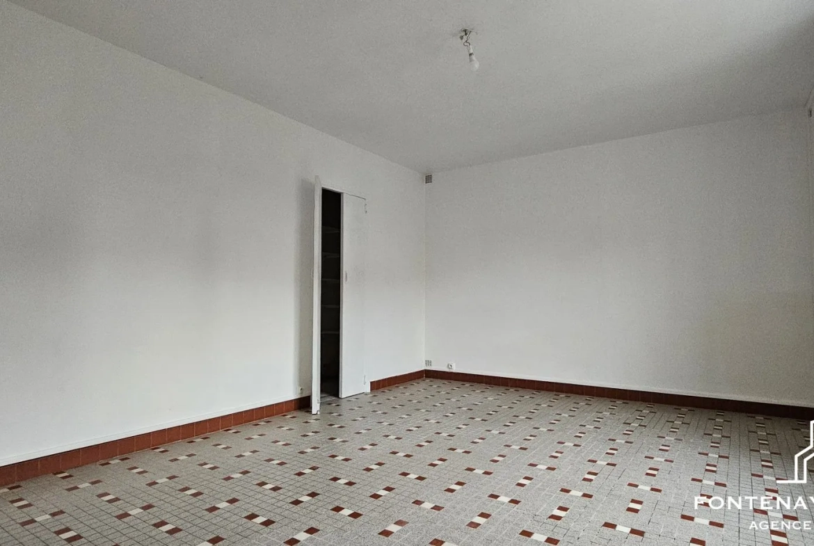 Maison à vendre à L'Orbrie de 125 m² avec dépendances et potentiel gîte 