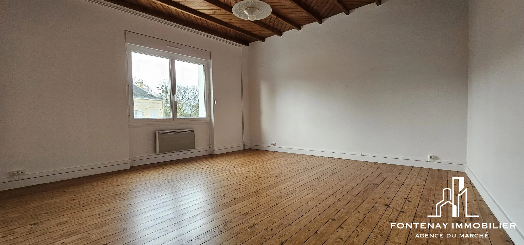 Maison à vendre à L'Orbrie de 125 m² avec dépendances et potentiel gîte 