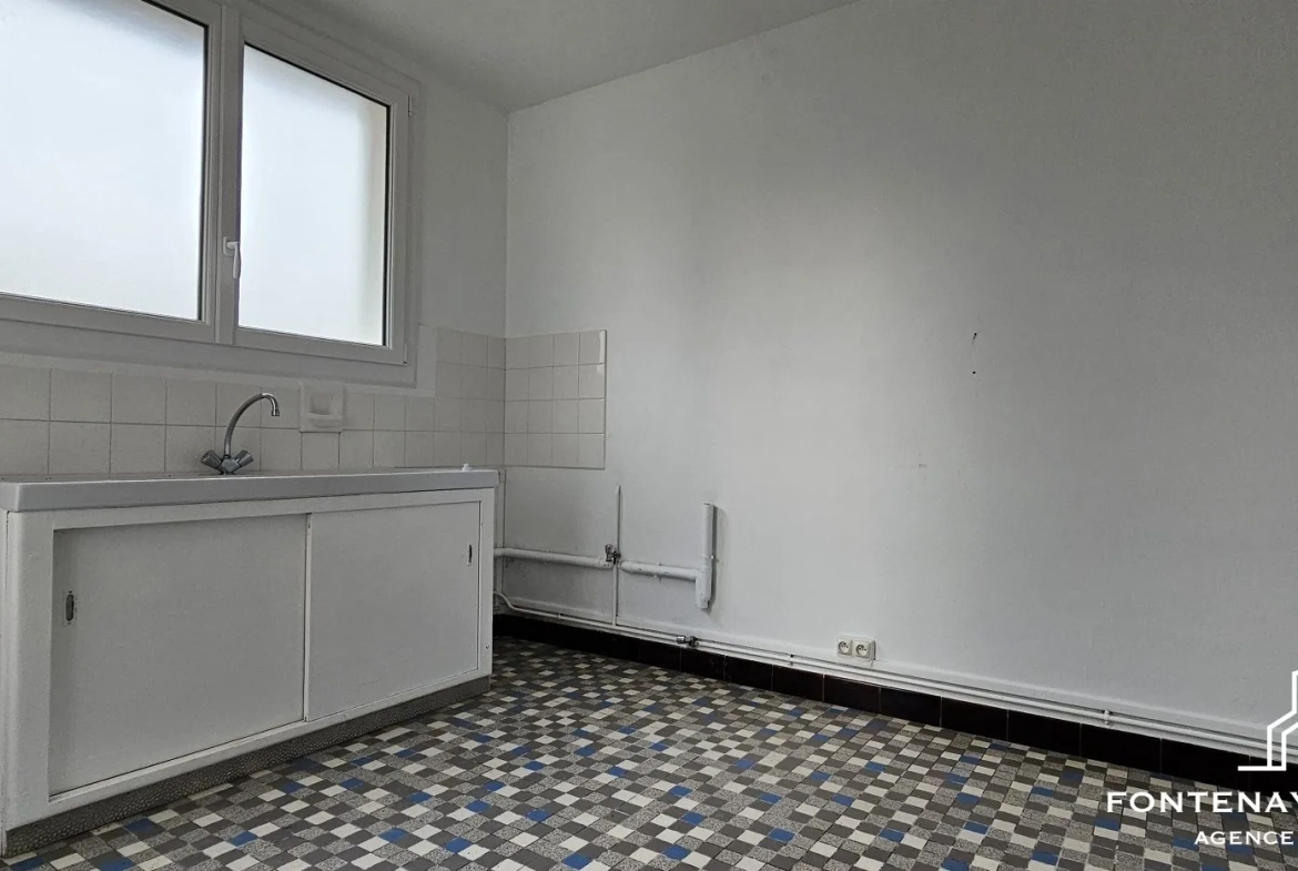Maison à vendre à L'Orbrie de 125 m² avec dépendances et potentiel gîte 