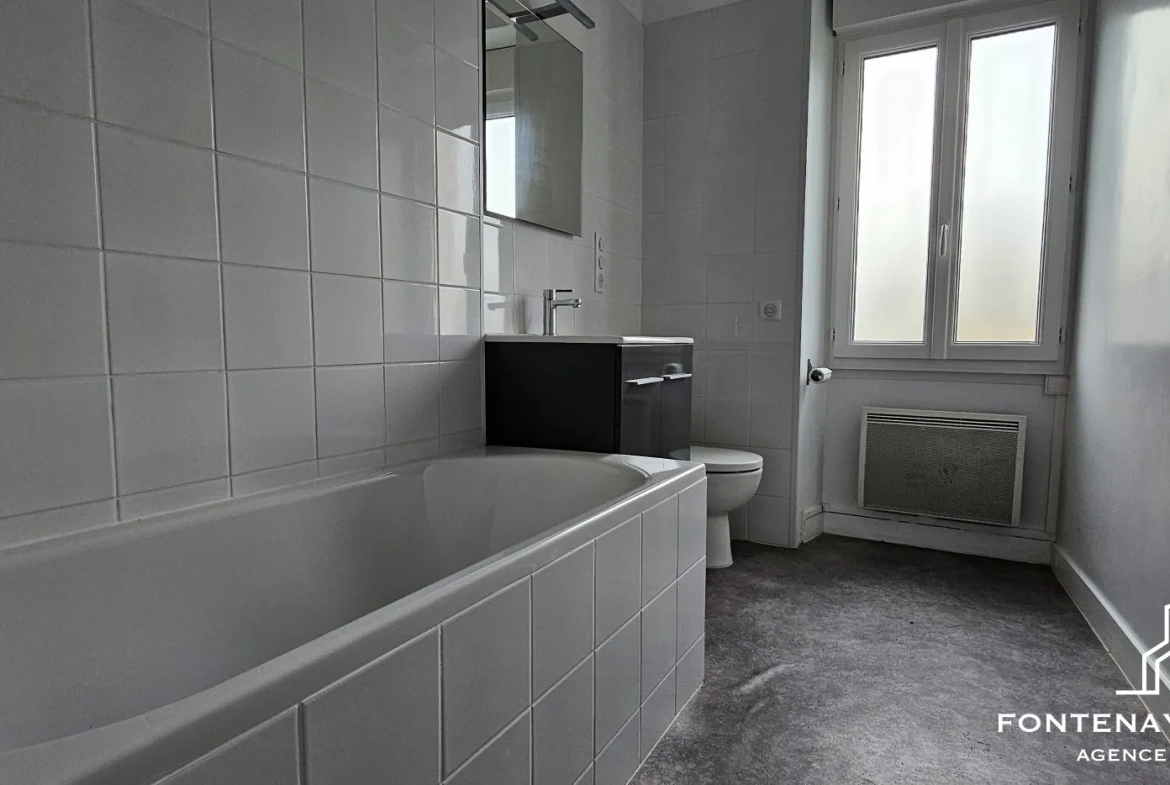Maison à vendre à L'Orbrie de 125 m² avec dépendances et potentiel gîte 