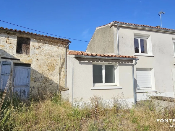 Maison à vendre à L'Orbrie de 125 m² avec dépendances et potentiel gîte