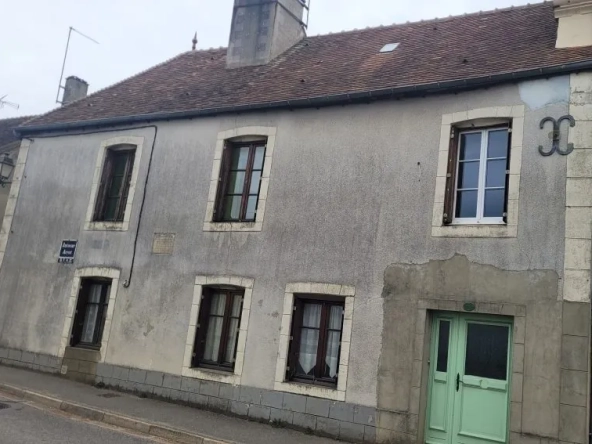 Grande maison à vendre à Essay (Indre) avec terrain et vue rivière