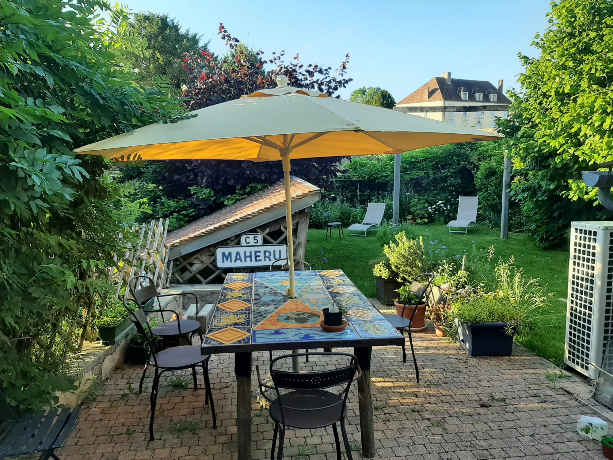 Grande maison à vendre à Essay (Indre) avec terrain et vue rivière 