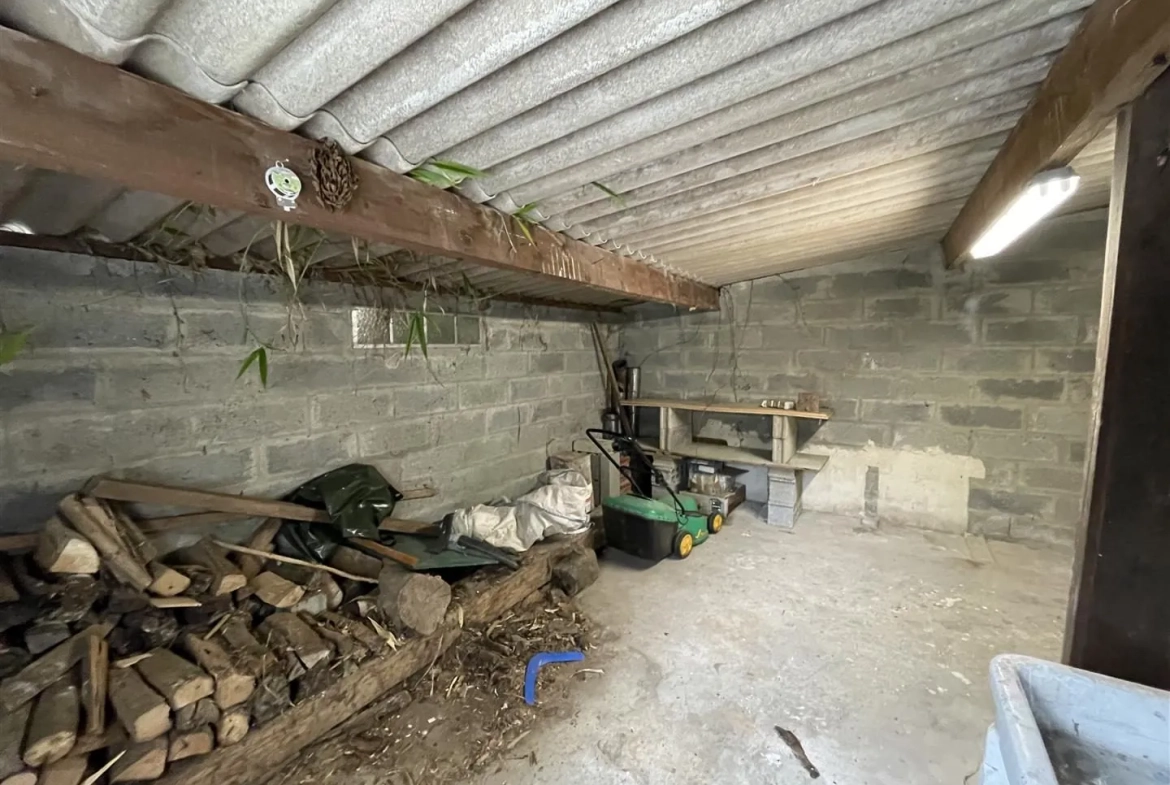 Grande maison à vendre à Essay (Indre) avec terrain et vue rivière 