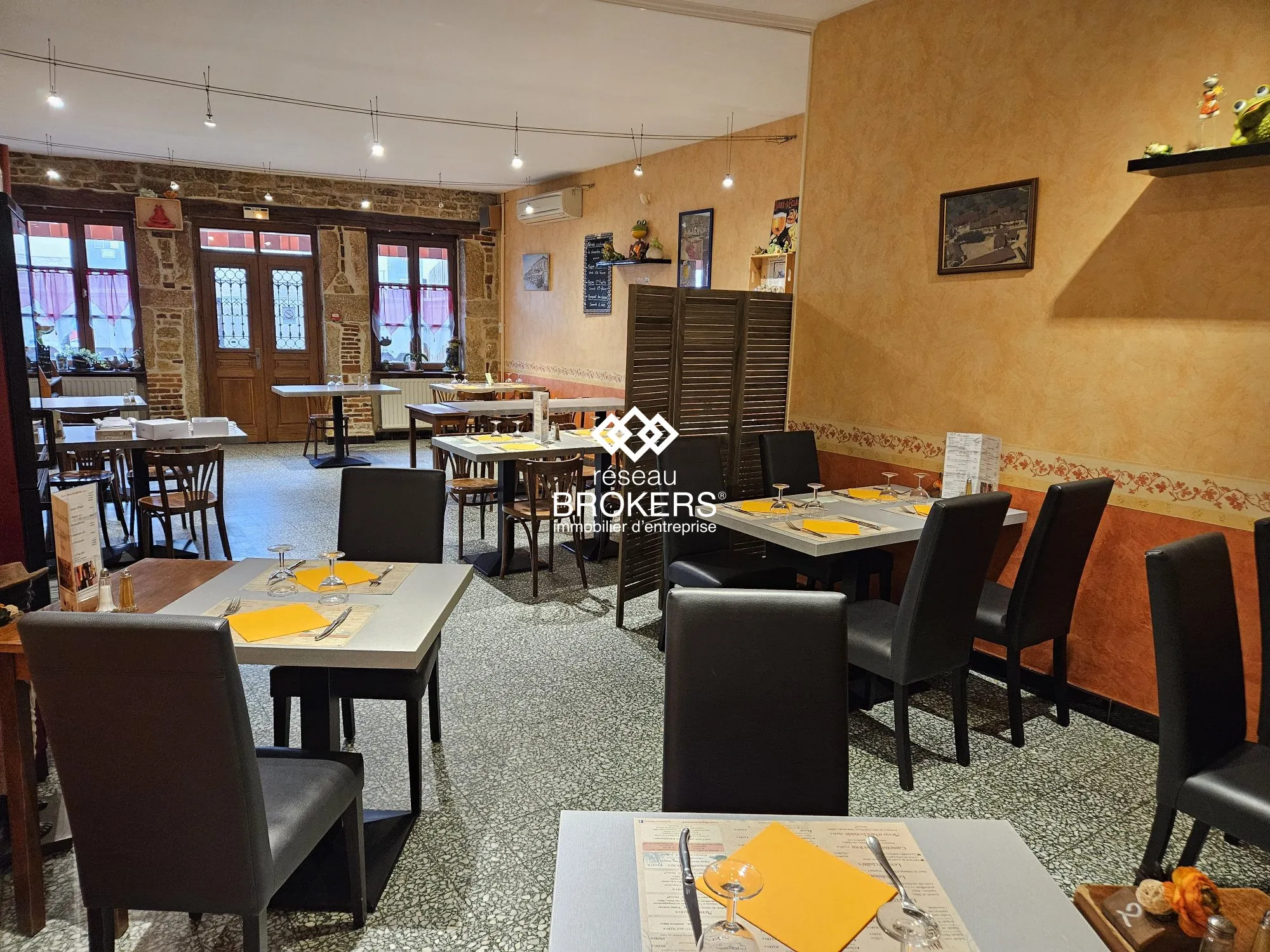 Commerce restaurant-bar à vendre à Bourg-en-Bresse avec Licence IV 