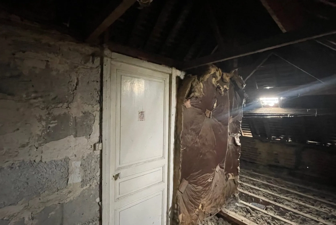 Maison à vendre à Billancourt avec grand potentiel de rénovation 