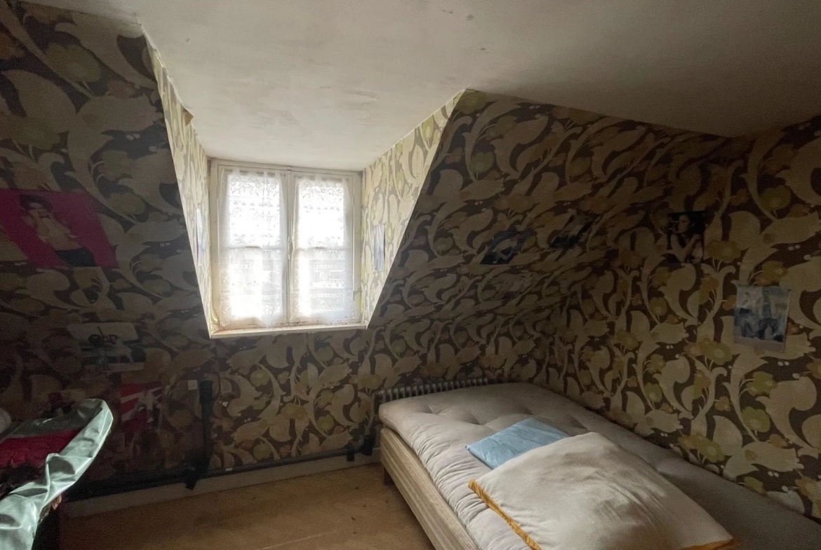 Maison à vendre à Billancourt avec grand potentiel de rénovation 