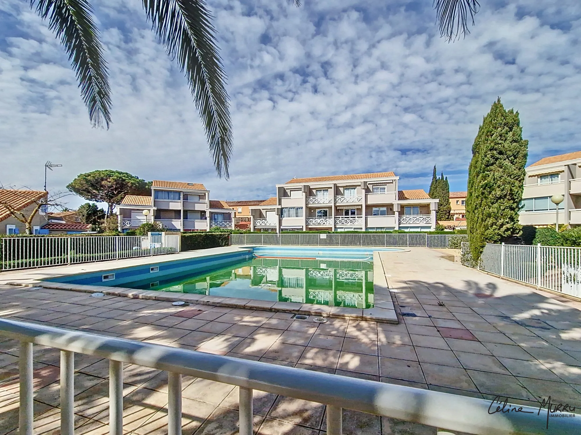 Villa T2 avec piscine et terrasse à vendre à Valras-Plage 