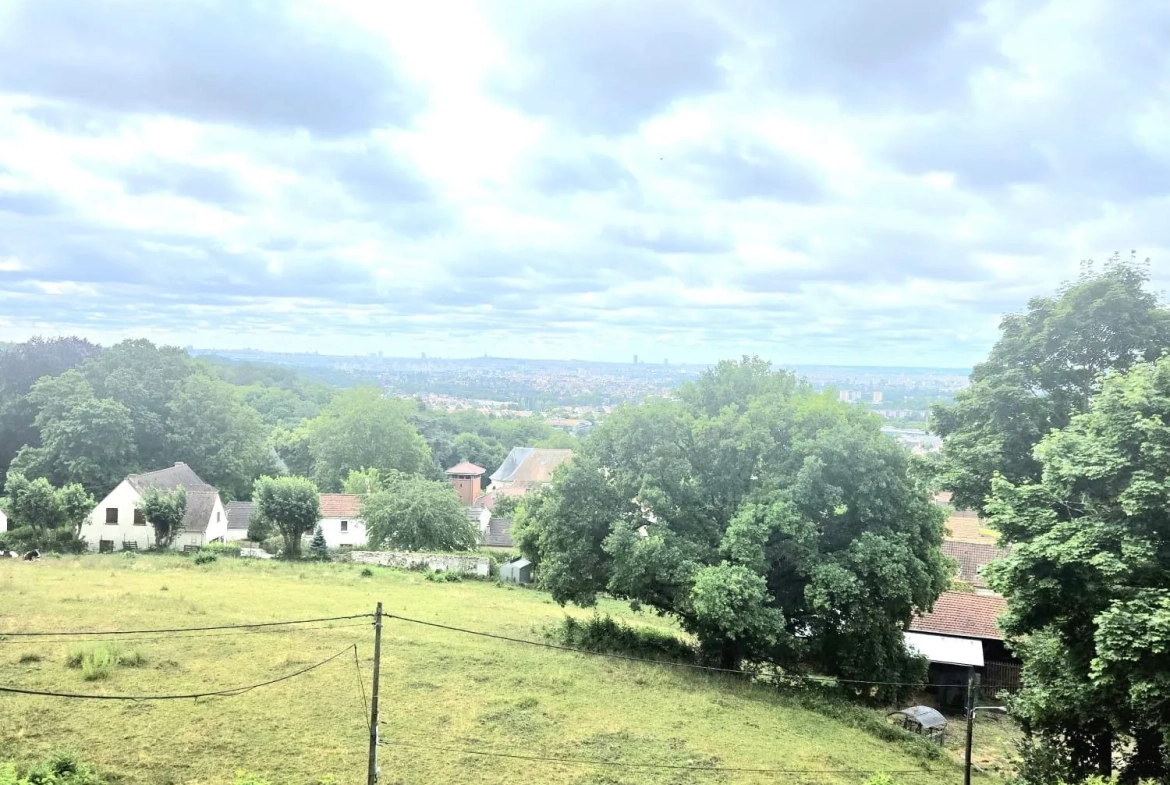 Appartement à rénover de 57 m² avec vue dégagée à Andilly - Opportunité rare 