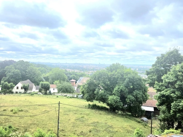 Appartement à rénover de 57 m² avec vue dégagée à Andilly - Opportunité rare