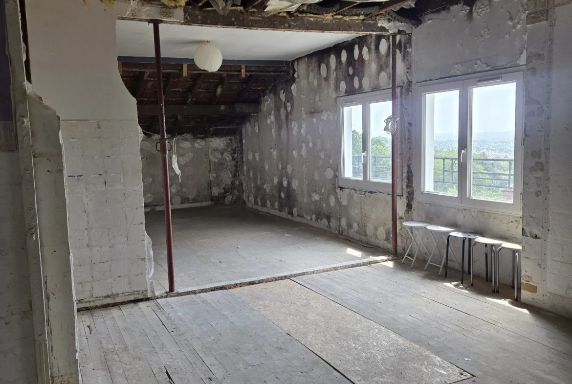 Appartement à rénover de 57 m² avec vue dégagée à Andilly - Opportunité rare 