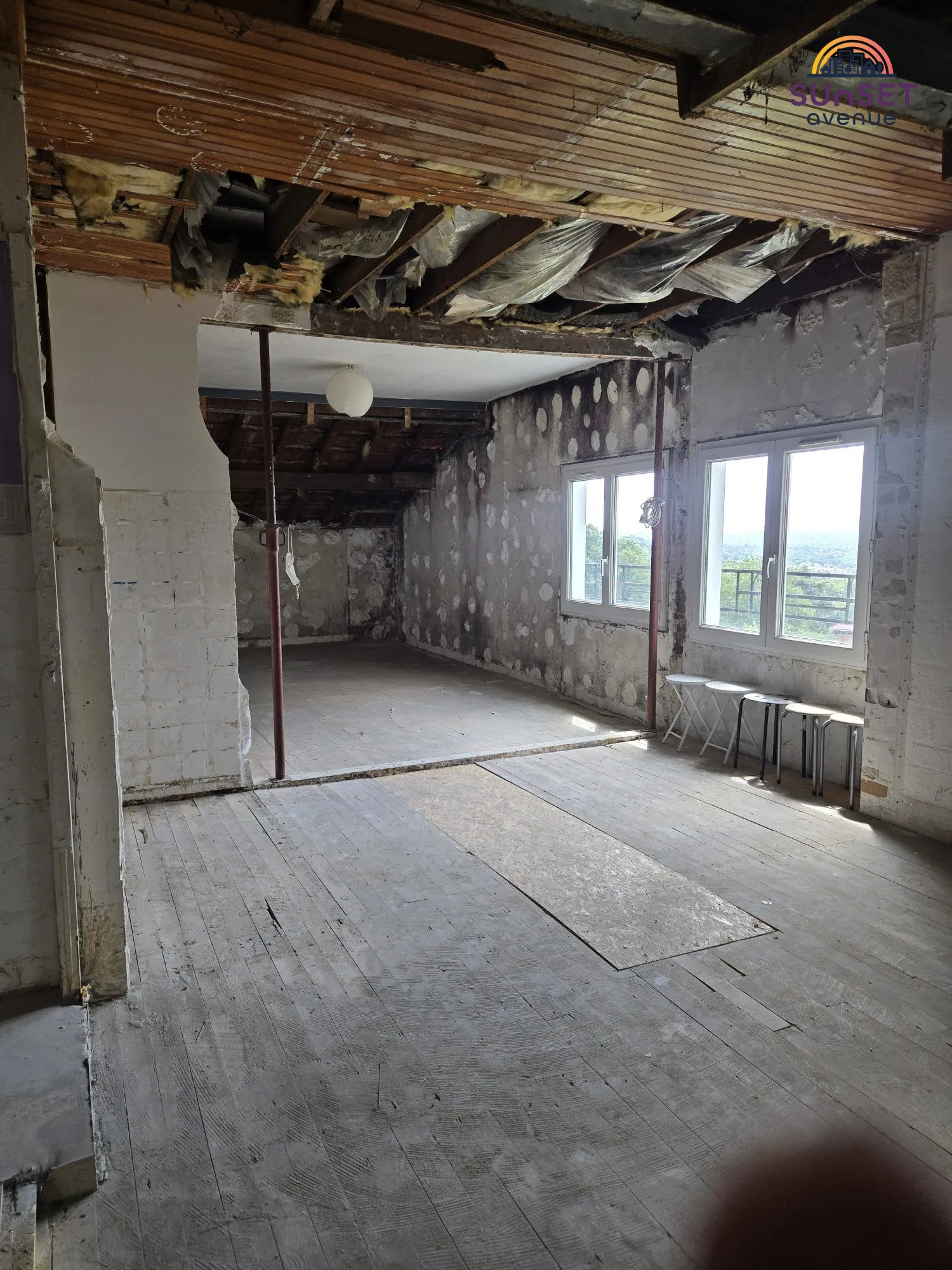 Appartement à rénover de 57 m² avec vue dégagée à Andilly - Opportunité rare 
