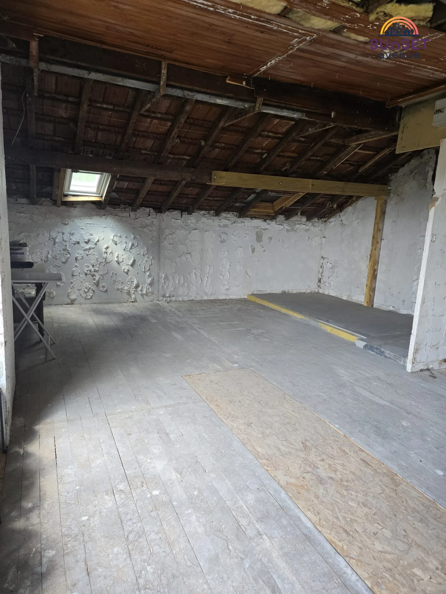 Appartement à rénover de 57 m² avec vue dégagée à Andilly - Opportunité rare 