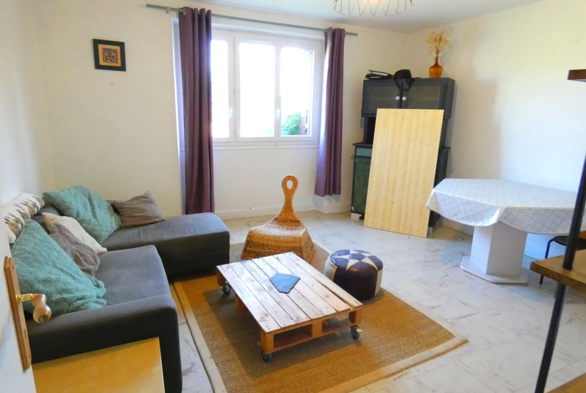 Maison familiale avec appartement indépendant à Ytrac proche Aurillac 