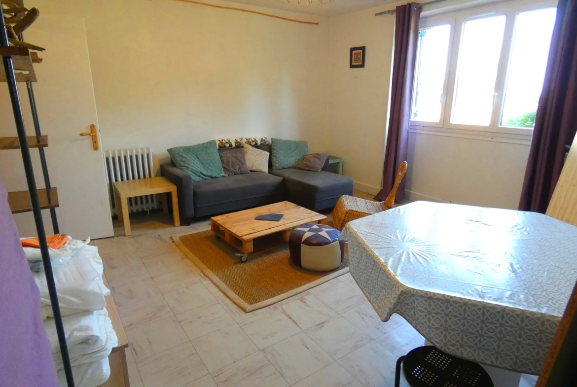 Maison familiale avec appartement indépendant à Ytrac proche Aurillac 