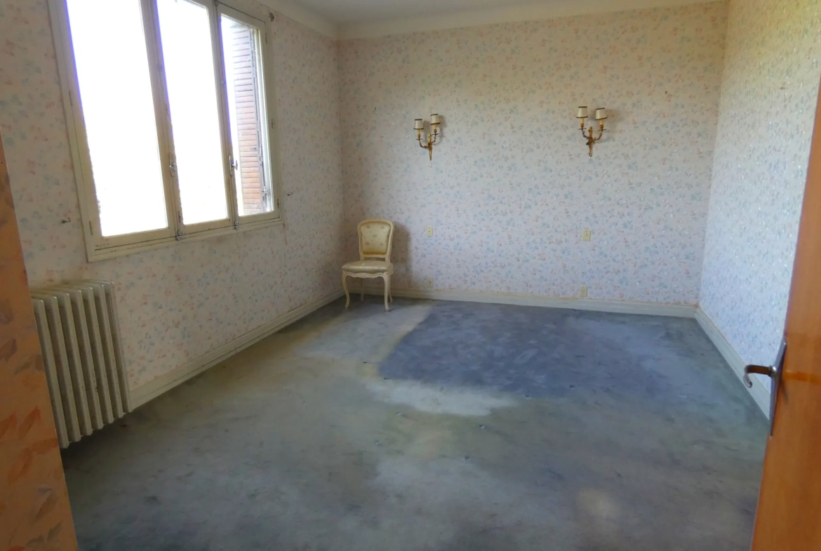 Maison familiale avec appartement indépendant à Ytrac proche Aurillac 