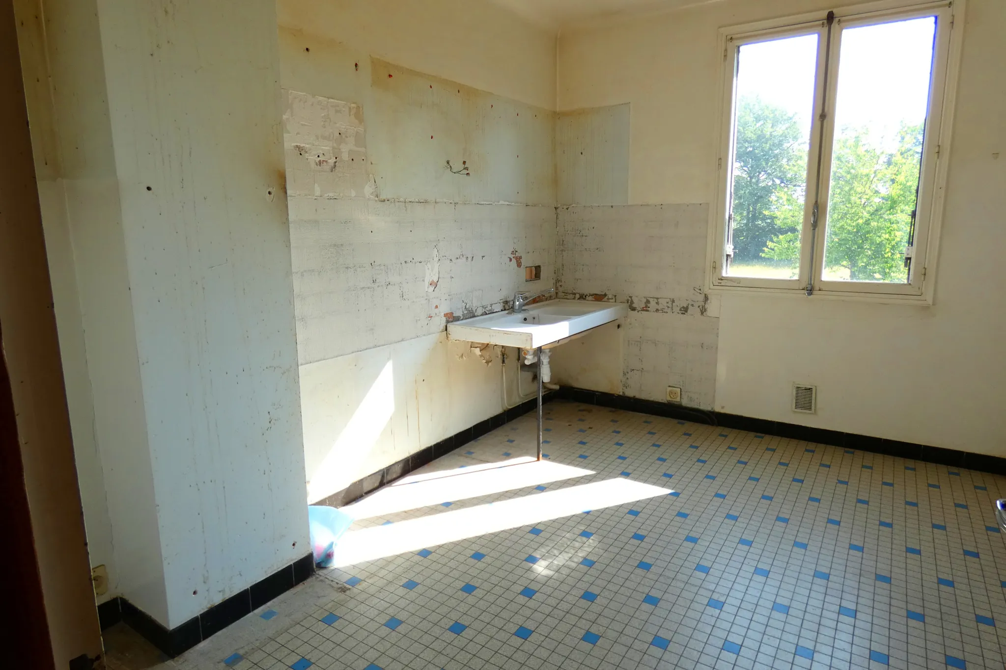 Maison familiale avec appartement indépendant à Ytrac proche Aurillac 
