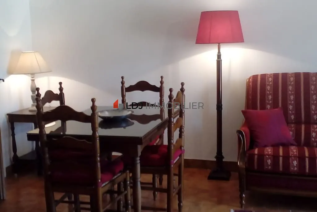 Bel appartement lumineux meublé avec vue à Amélie-les-Bains 