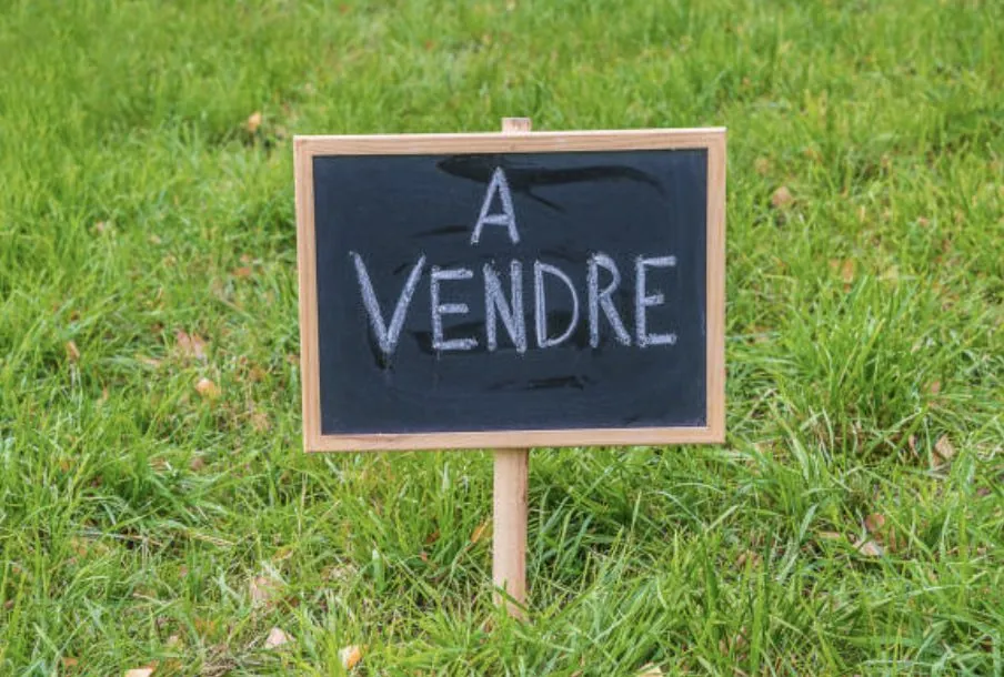 Terrain à vendre à Remilly de 450 m² dans lotissement prisé