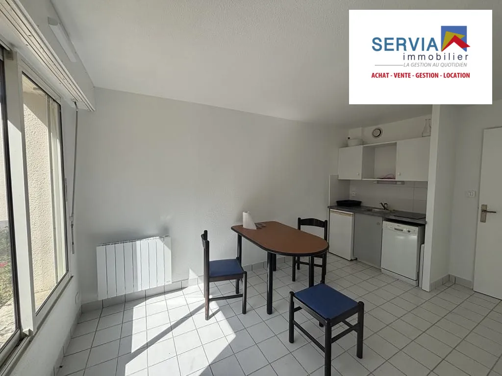 Studio à vendre à Ploemel avec piscine et stationnement – Idéal investisseur ou résidence secondaire