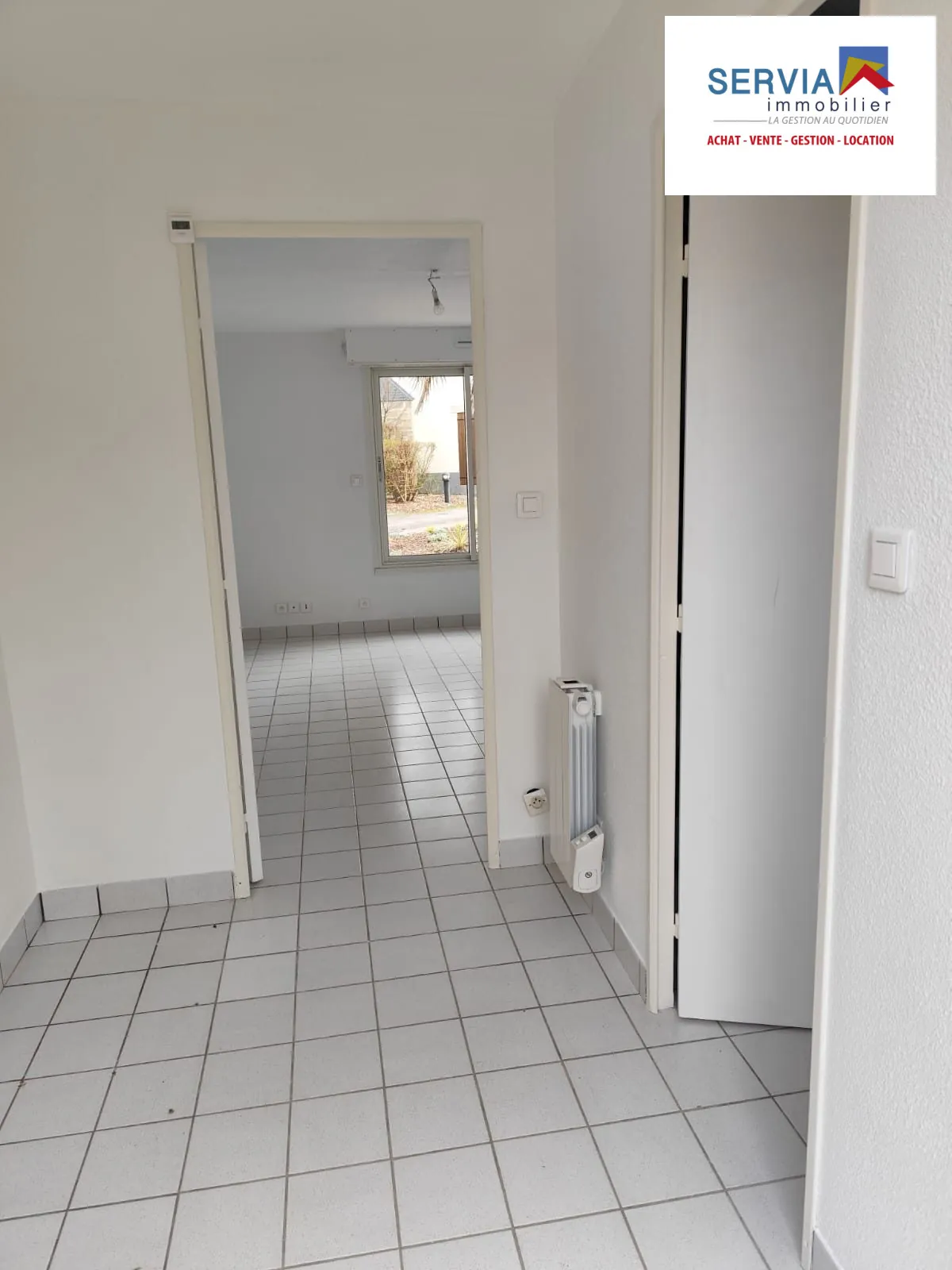 Studio à vendre à Ploemel avec piscine et stationnement – Idéal investisseur ou résidence secondaire 